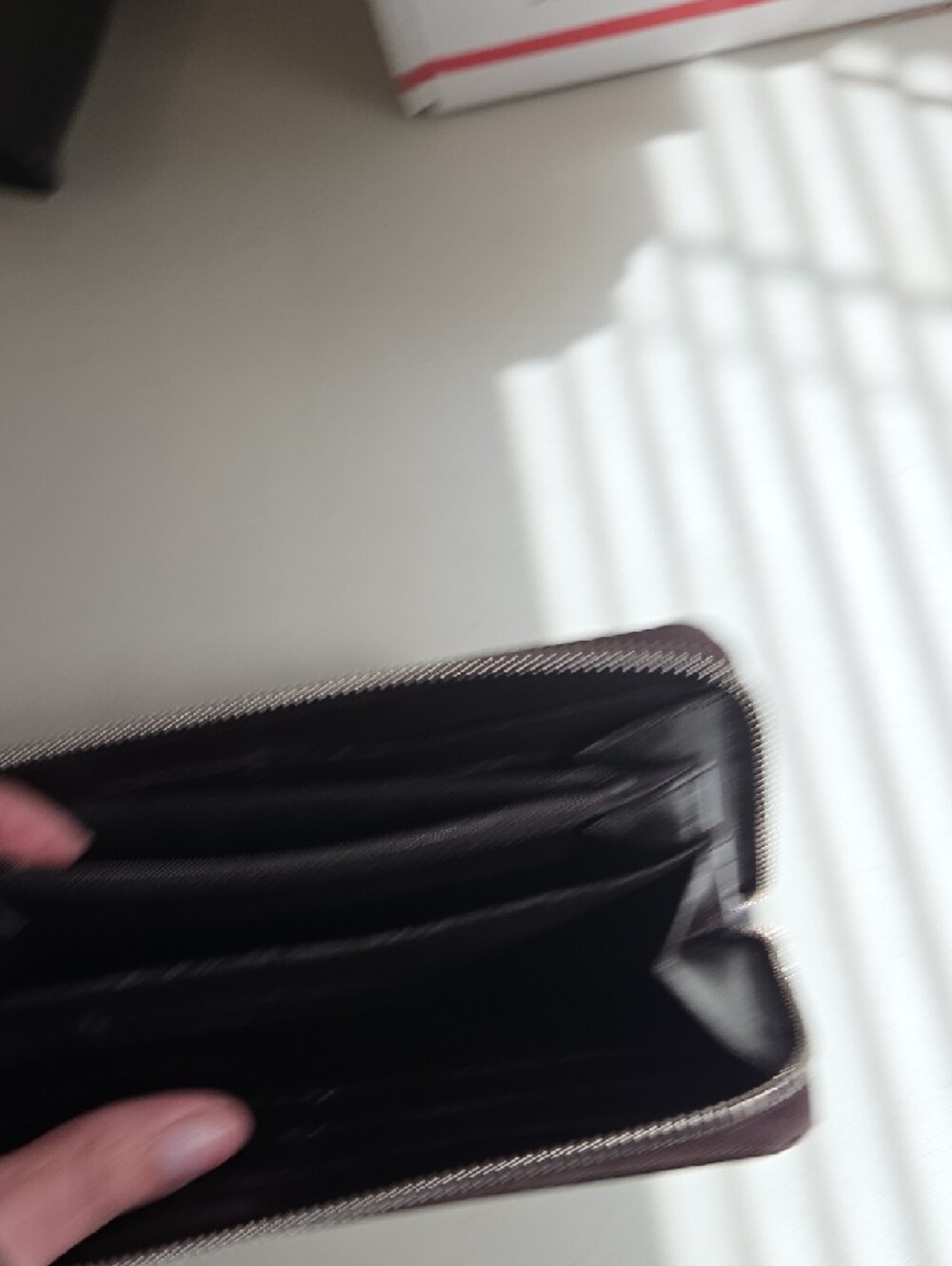 Gucci Beige and Brown GG Canvas Zip Wallet - Picture 6 of 10